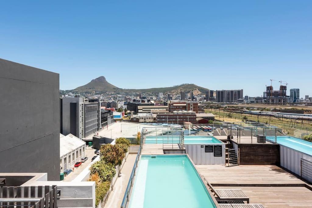 Chic, Central, Family & Group Stay - Stylish 2 Ensuite Bedroom Apartment With Spacious Balcony Kaapstad Buitenkant foto